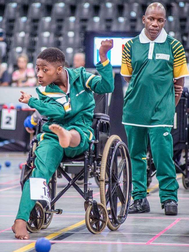 Seipatie Majoe is ‘n BC1 voetspeler van Ikalafeng skool in Ikageng