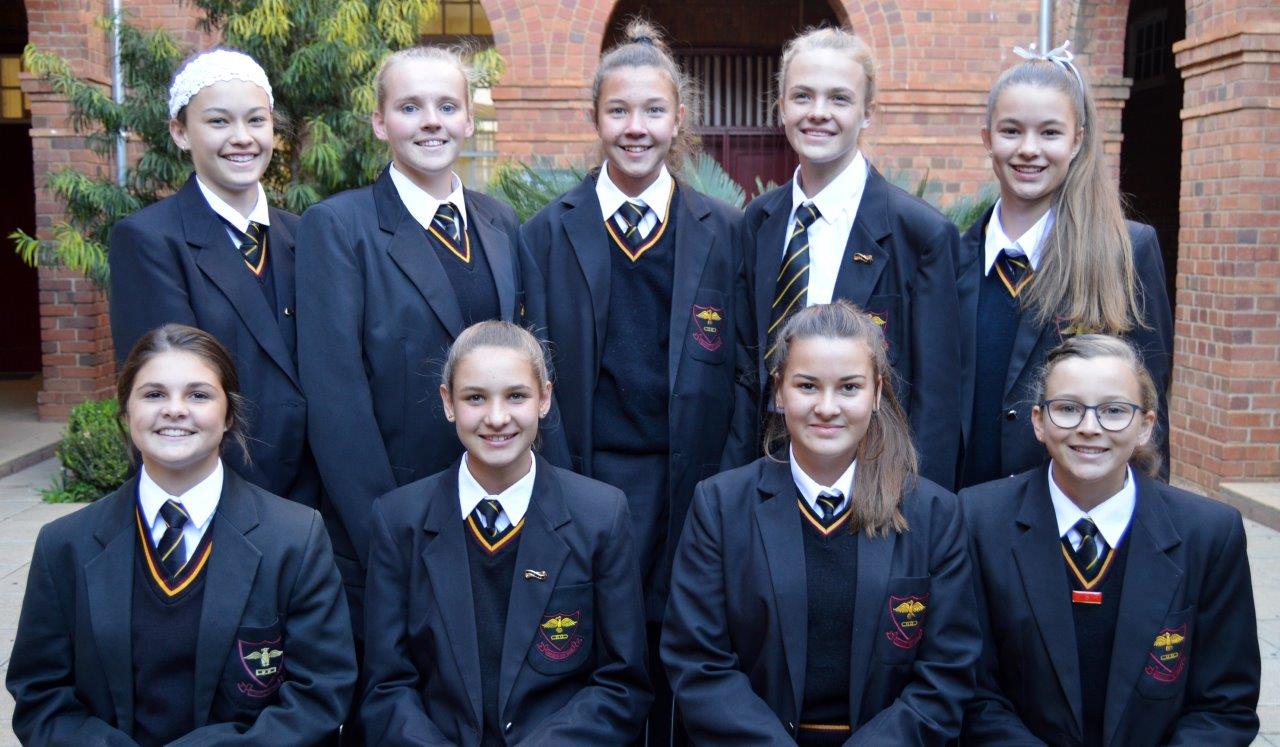 o.14B netbal wen silwer en verloor teen Montana in die finaal met 31-  17. Voor: Devenise Swiegers, Marné Vermaak, Elrike Minny, Cara-Mia Smit. Agter: Abigail van der Sluis, Kirsten Cook, Anné Haasbroek, Olivia Vermeulen, Karla van Niekerk