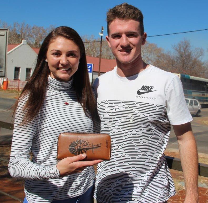 Die SA 400 meter atleet, Pieter Conradie, het met sy heldedaad verseker dat Danelle Jacobs haar gesteelde beursie terugkry. Conradie het man alleen twee skurke op die Bult platgetrek. Foto: Wouter Pienaar