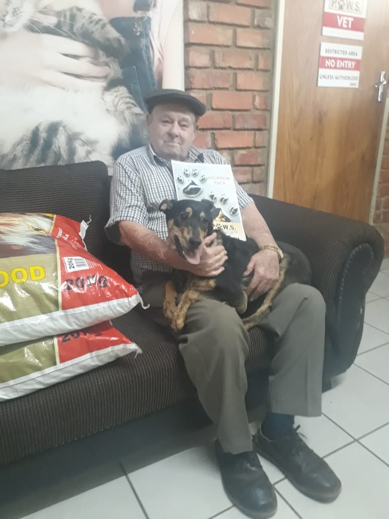 Oom Paul Marx het Snippie aangeneem. Foto: PAWS
