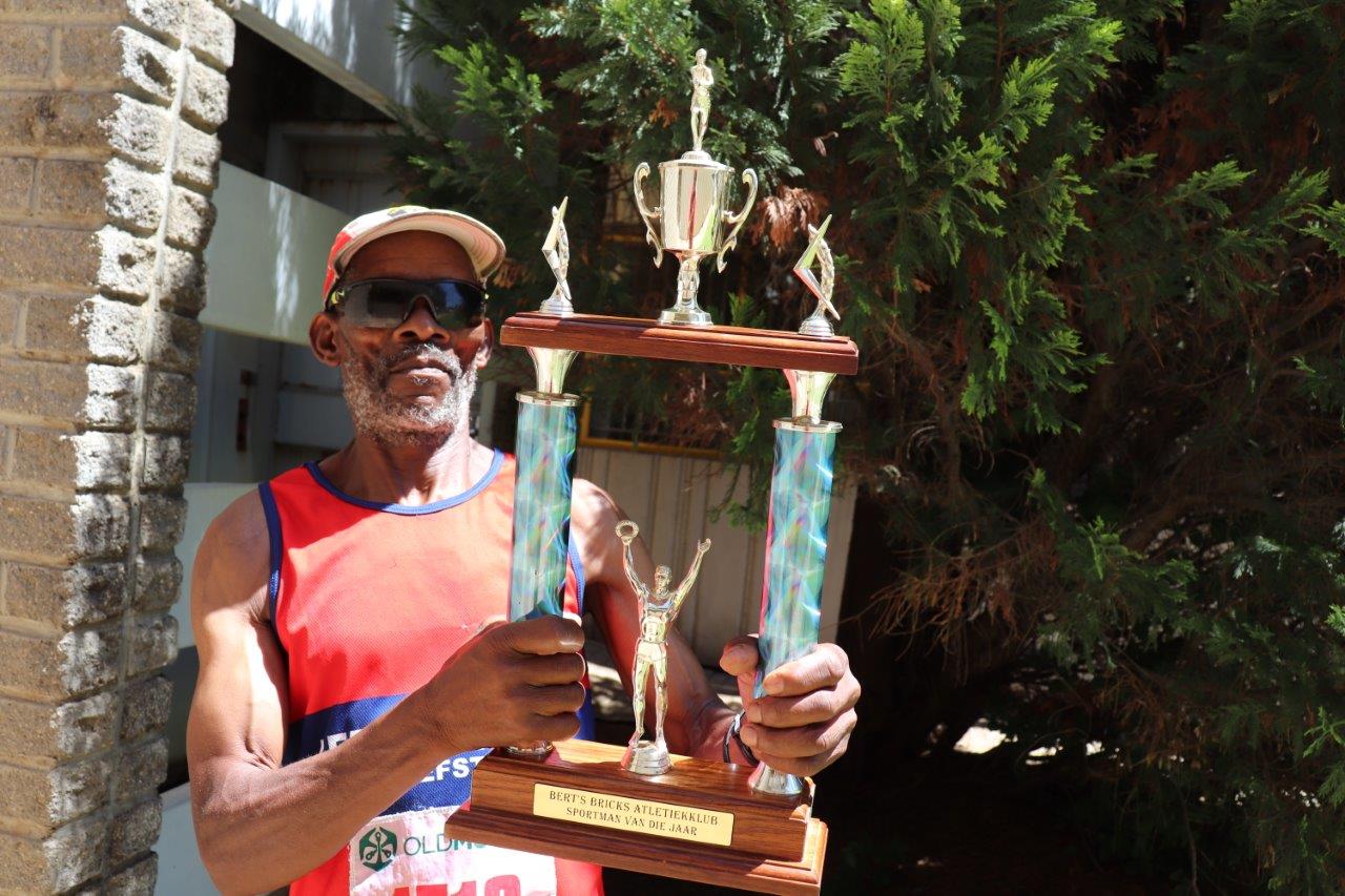 Lekhu Molefe is 'n ervare atleet wat altyd sy bes gee.