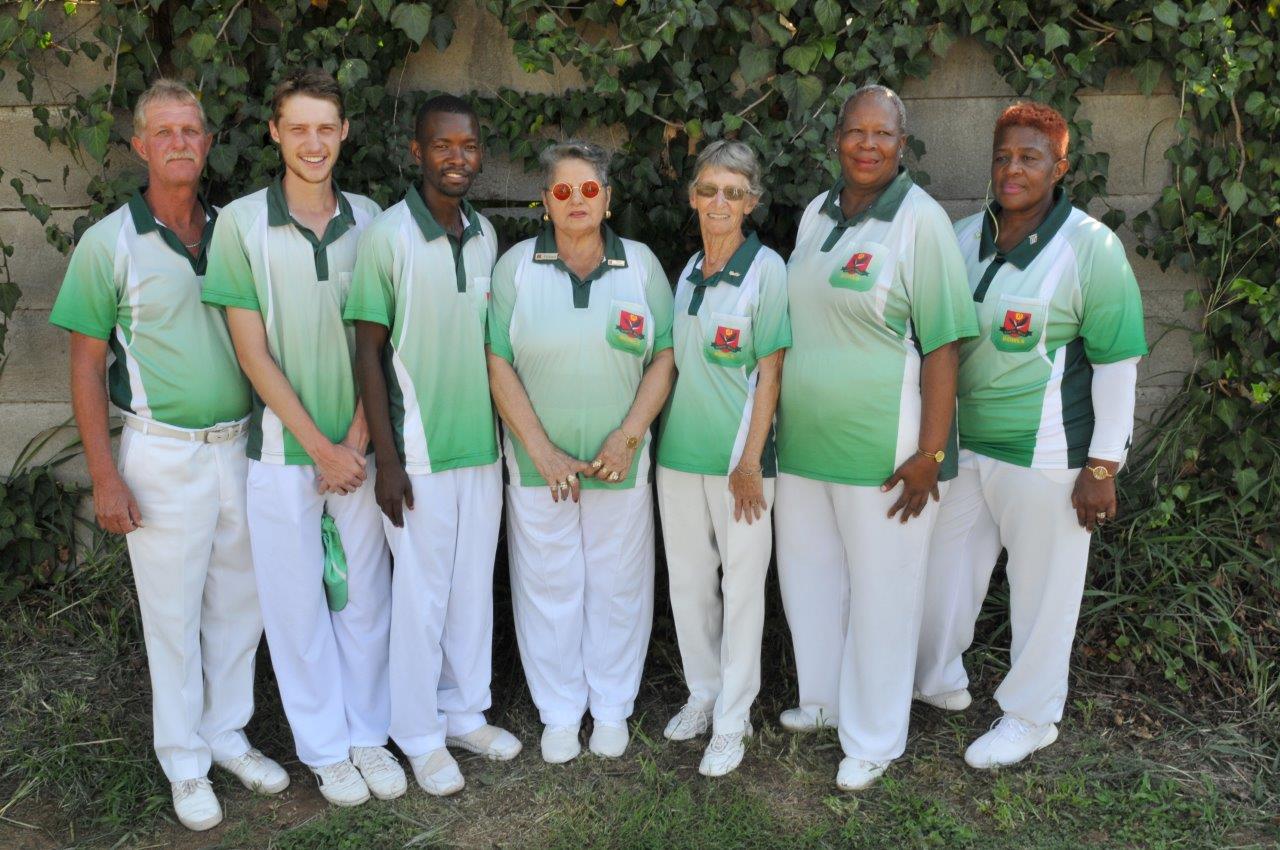 Spelers van PCC Rolbalklub wat Noordwes kleure verwerf het en vanaf 11-15 Maart aan die SA Rolbal Interdistrikte Kampioenskappe deelneem is soos volg. Van links na regs: Ian Nieuwoudt (Mans A), Chris de Witt, Meshack Khali (Mans B), Helena Koekemoer, Cathie Stewart (Veterane Dames), Sega Mokoto en Babey Mojanaga (PCC/Weermag) (Dames B).