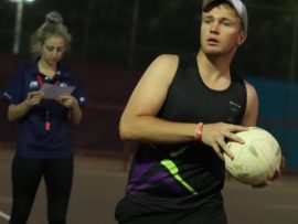 Gerrie de Bruin in aksie vir Heimat Manskoshuis.