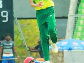 Die SA o.19 bouler, Marco Jansen, vier die laaste paaltjie om sy span 'n 9 lopie oorwinning teen Afganistan te besorg. Jansen het in hierdie wedstryd op die SA o.19 krieketspan se SA toer, boulsyfers van 4/23 geneem. Foto: Verskaf
