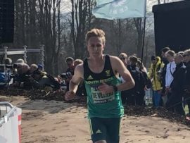 Robert de Villiers stoo mvoort na sy uitstekende 27ste plek by die Wêreld landloopkampioenskappe in Aarhus, Denemarke. Foto: Willie de Villiers.