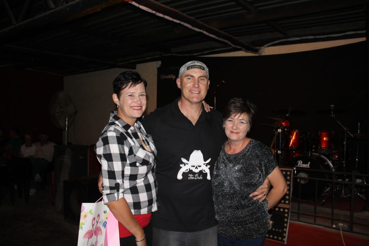 Die span van Bloukli Perdeskoen wat gehelp het om die aand moontlik te maak is Anien van Niekerk, Marius en Elize Annandale. Foto: Zalizna Smit