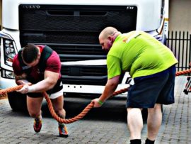 Takkie trek 'n yslike trok
