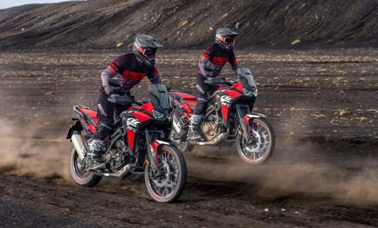 2500341419_22YM_CRF1100L_AFRICA_TWIN