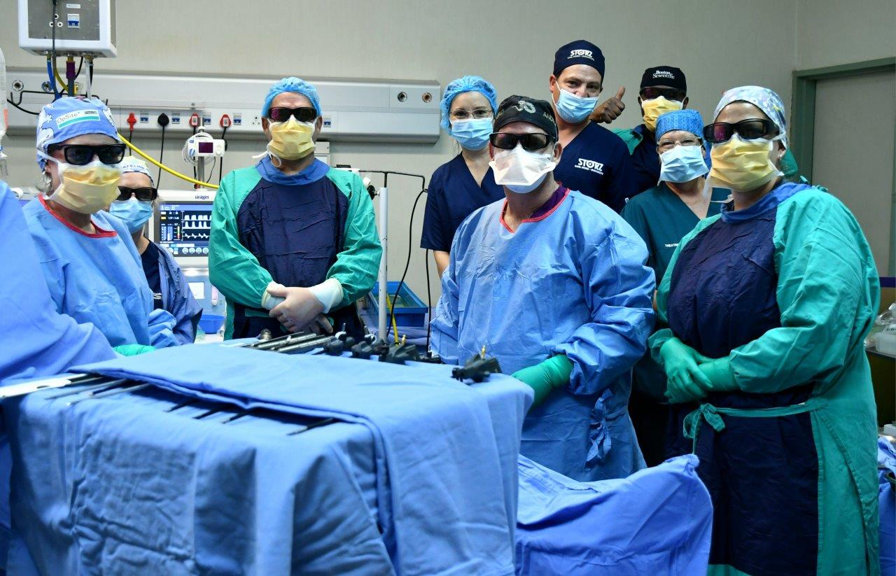 Mooimed at the forefront of 3D laparoscopic procedures | Potchefstroom  Herald