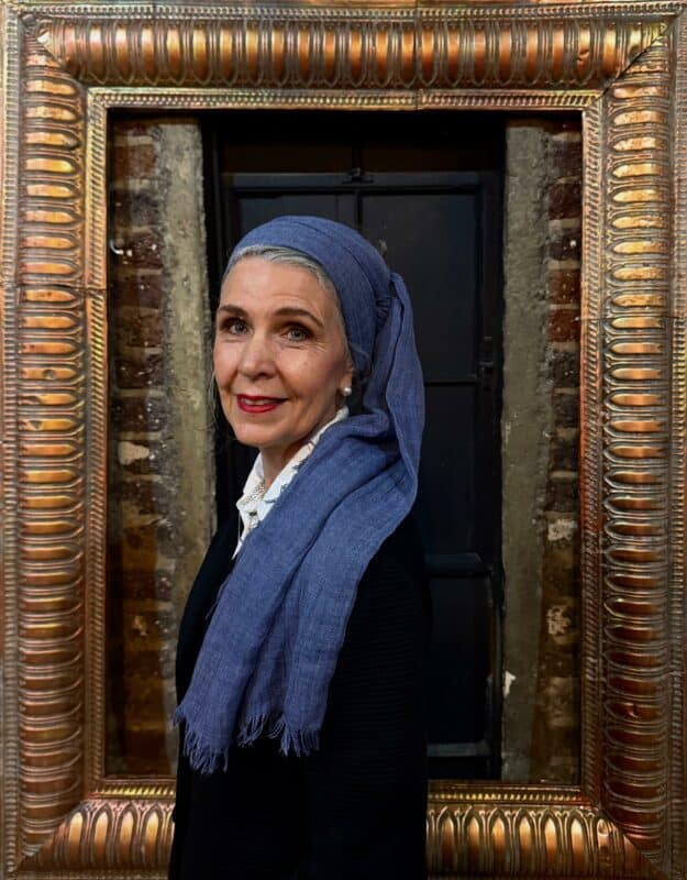 Stephanie Kotze was as besgeklede gas aangewys as Johannes Vermeer se skildery, "Girl with a pearl earring".
