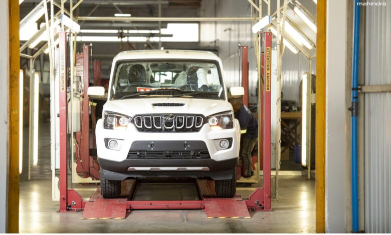 Mahindra_9 - A Mahindra Pik Up in the final inspection bay before being delivered to a South African dealer_1800x1800