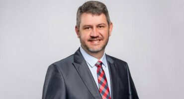 large-Bertus Van der Vyver_ MTN SA General Manager Residential and Postpaid 780x470