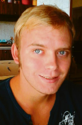 Brandon Barnard (22), oudleerling van die Hoërskool Transvalia, het tans net 10 tot 15% sig oor. Daar is egter hoop vir beter sig indien hy ‘n dokter in Istanboel kan besoek.