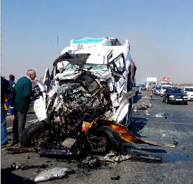 Die ongeluk op die R59 by die Kliprivier afrit wys weer eens dat volgafstande kritiek is ter enige tyd, hetsy die pad versper is met rook, mis of enige gewone sonskyndag. Foto: Netcare 911