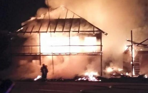'n Brand het Sondag gedurende die vroeë oggendure by Laerskool Risiville se klubhuis uitgebreek.