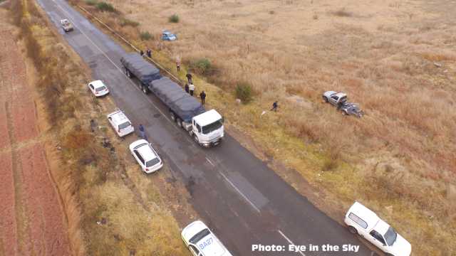 ‘n Jong vrou het Donderdagmiddag 11 Junie net na 16:00 beheer oor haar voertuig verloor nadat sy moes uitswaai vir slaggate op die Potchefstroompad net na die Rietspruit brug. Die vrou het gelukkig ongedeerd daarvan afgekom. Netcare 911 en ER24 was vinnig op die toneel. Omstanders het ook gekla oor die toestand van die pad voor en na die brug wat dit moelik maak vir bestuurders veral as groot vragmotors terselfdertyd die stuk pad gebruik.