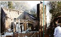 it is al wat oor is van die huis.