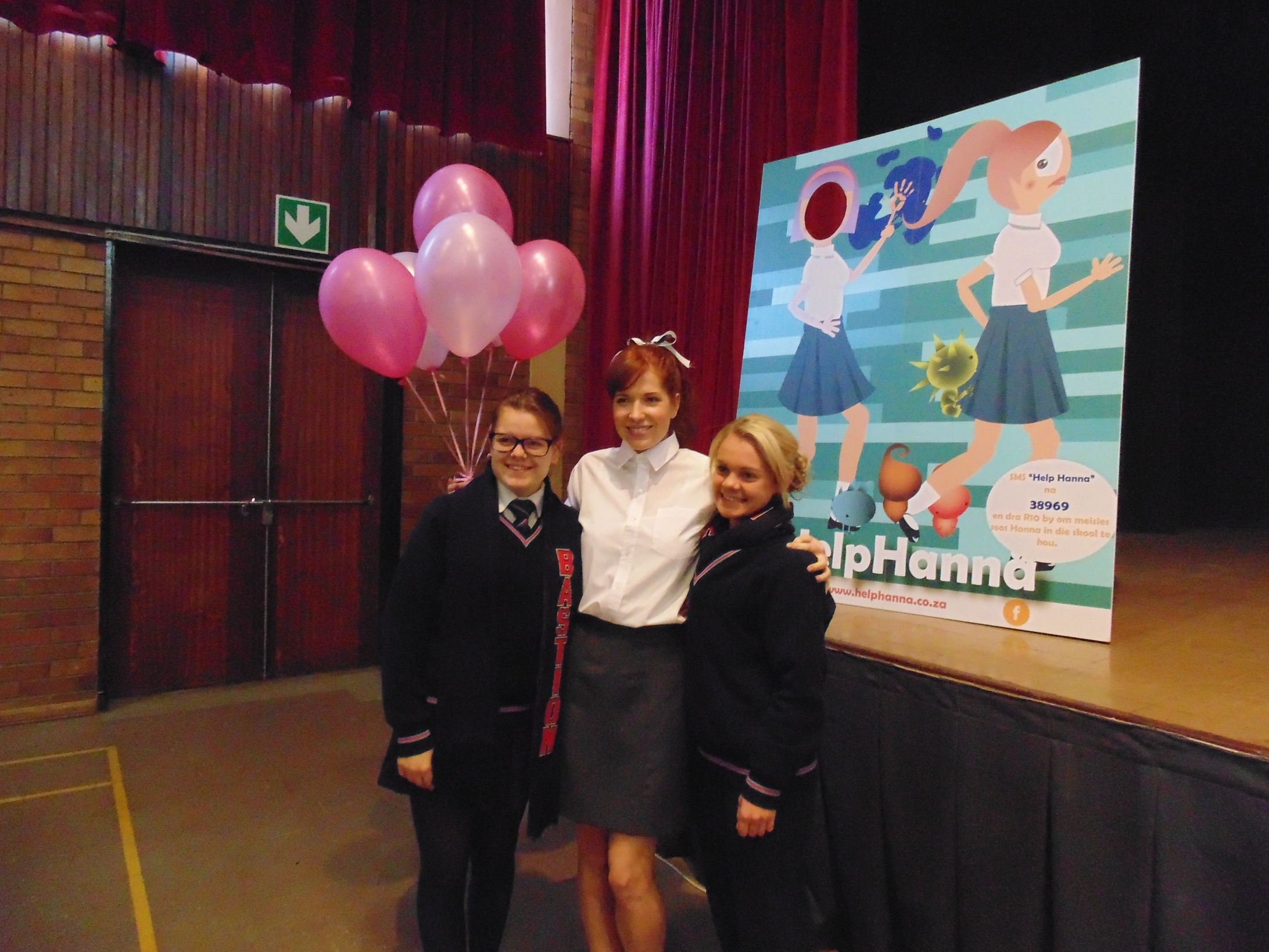 Aktrise, Amalia Uys, speel die rol van Hanna saam met Bastion se meisies
