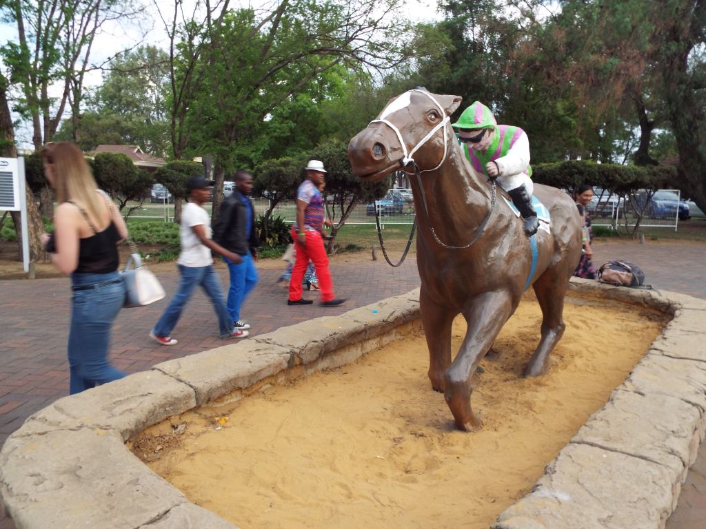 Miole race on foot, SAP, Supreme Cup, Vaal Race Course