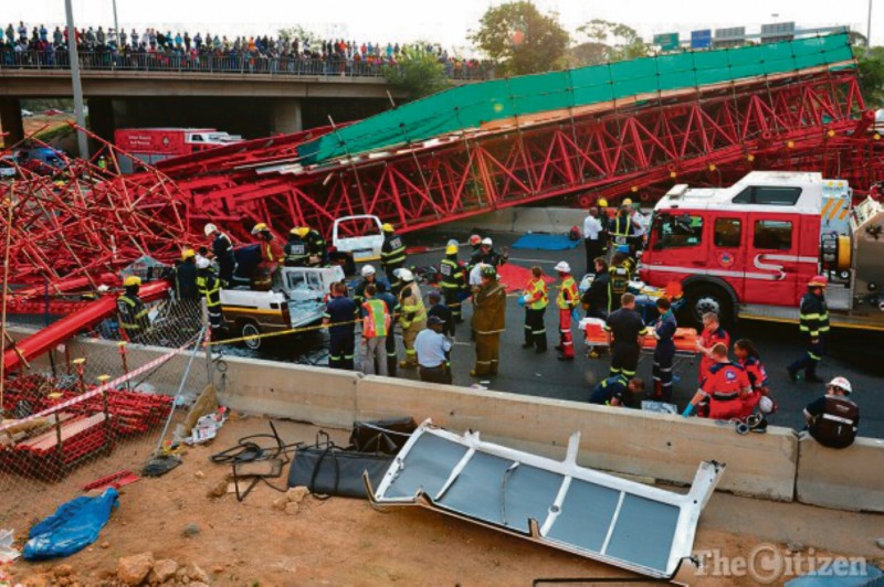 Verskeie ongelukke het Gauteng gedurende Oktober geruk. Een van die grootstes, wat veral pendelaars uit die Vaaldriehoek ontwrig het, was toe die Grayston-oorbrug op die M1-snelweg op 14 Oktober inmekaar gestort het. Drie insittendes van voertuie het gesterf en verskeie motoriste is ernstig in die fratsvoorval beseer.