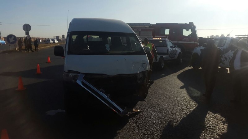 28 injured in two taxi collision, Vanderbijlpark (1)