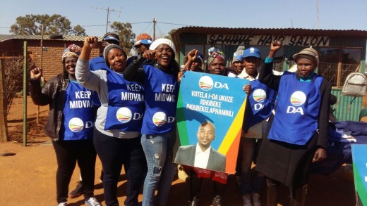 DA surporters in Sicelo