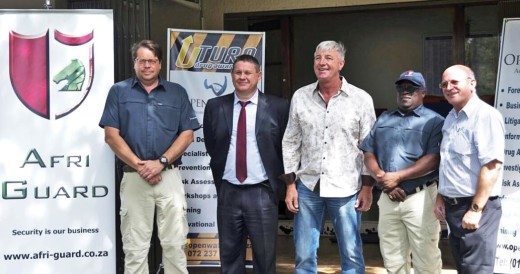 U-Turn Drug Awareness, Afriguard en Open Water Advanced Risk Solution het onlangs 'n samewerkingsooreenkoms gesluit om 'n ystervuis teen dwelmmisbruik te vorm. Van links is Ian Olivier, direkteur: Afriguard, Peet Pieterse, uitvoerende bestuurshoof van Open Water, Jan Combrinck, stigter-direkteur van U-Turn, Bester Tentezan direkteur: Afriguard, en Danie Lodewyx, senior opvoedkundige sielkundige. Dié groep wil 'n impak maak op dwelmmisbruik in skole met behulp van hul gesamentlike programme. 