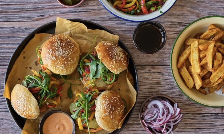 Meatless Monday, 8 November, Meat-free burgers and Texan BBQ chips