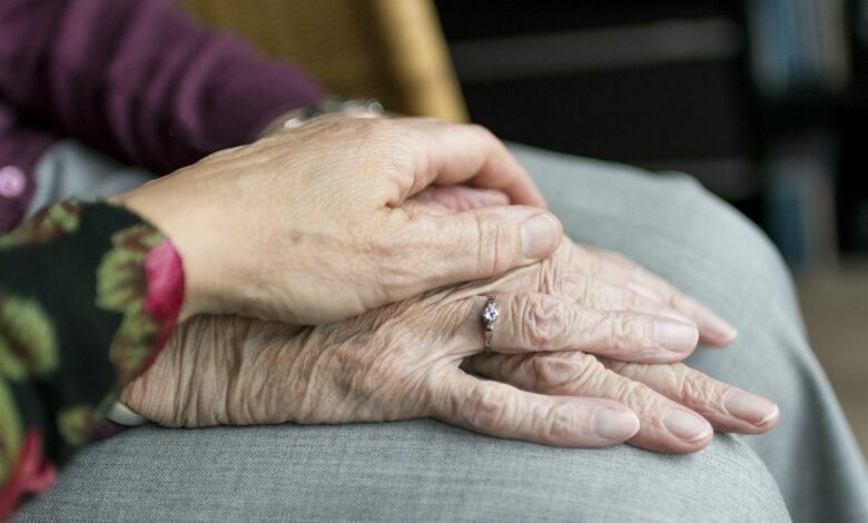 ElanaWagner-01-02-2022-Seniors-LonelinessPart1.2 (Medium)