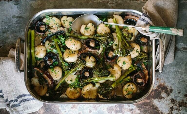 30 MARCH - WFD - Mushroom broccolini potato tray bake (Medium)