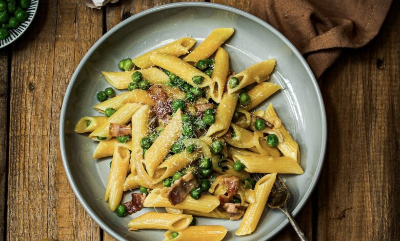 6 APRIL - Pea and bacon pasta salad