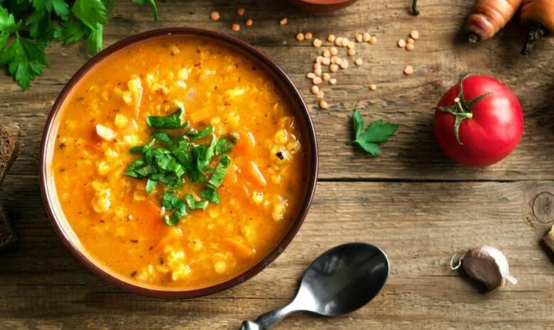 16 MAY MEATLESS MONDAY - Veggie filled rooibos lentil soup