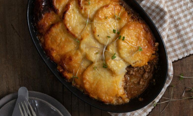 25 AUGUST - WFD – Chakalaka mince and potato crust pie