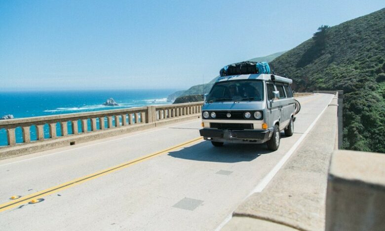 nathan-dumlao-7XKokBXaXXo-unsplash_edited holiday driving (2)