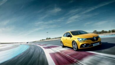Renault_MeganeRS-Trophy_Track-Yellow