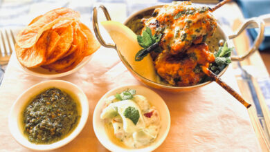 Grilled tandoori chicken and coriander chutney
