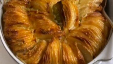 Air-fried crispy ruffled leaf potatoes