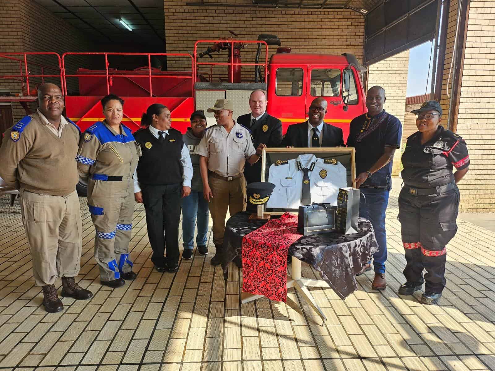 A fire farewell for fire chief | Vaalweekblad