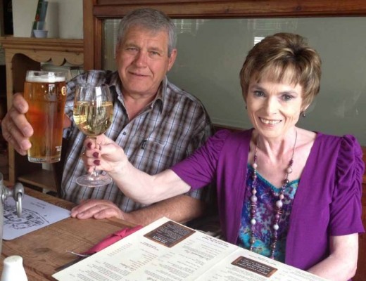 Allan en Chrissie Pienaar tydens is op 19 Maart by hul huis in Leedslaan Nigel oorval en vermoor. 'n 21-Jarige man is deur die polisie aangekeer.