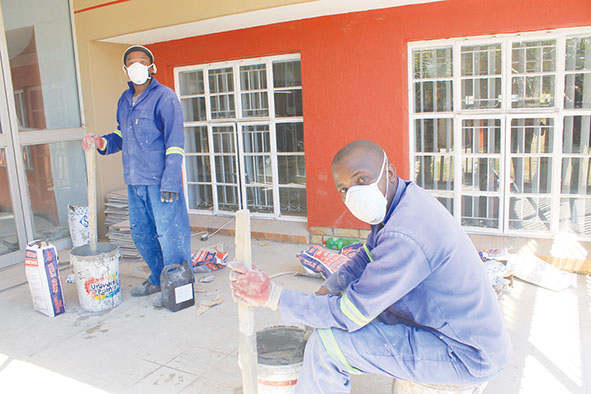 Nuwe baadjies vir biblioteke in Lesedi-area