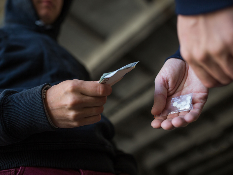 Three suspects from Alrapark nabbed for drug dealing