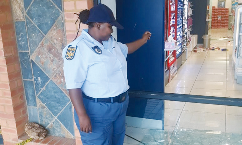 Cologne worth R5 000 stolen at Clicks during break-in