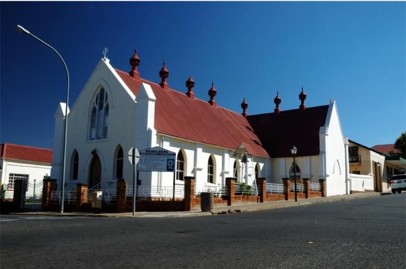 Methodist church receives heritage blue plaque Heidelberg Nigel Heraut