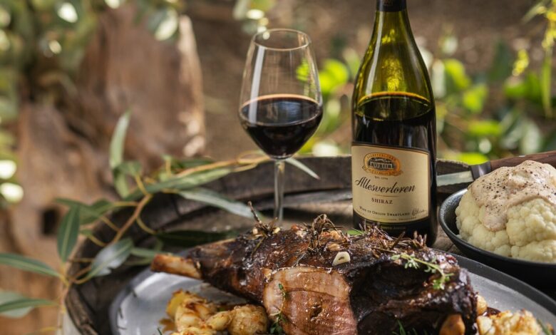 Allesverloren_Malan Familie Leg of Lamb, Crispy Potatoes and Cauliflower With Cheese Sauce_Shiraz 2018_NV