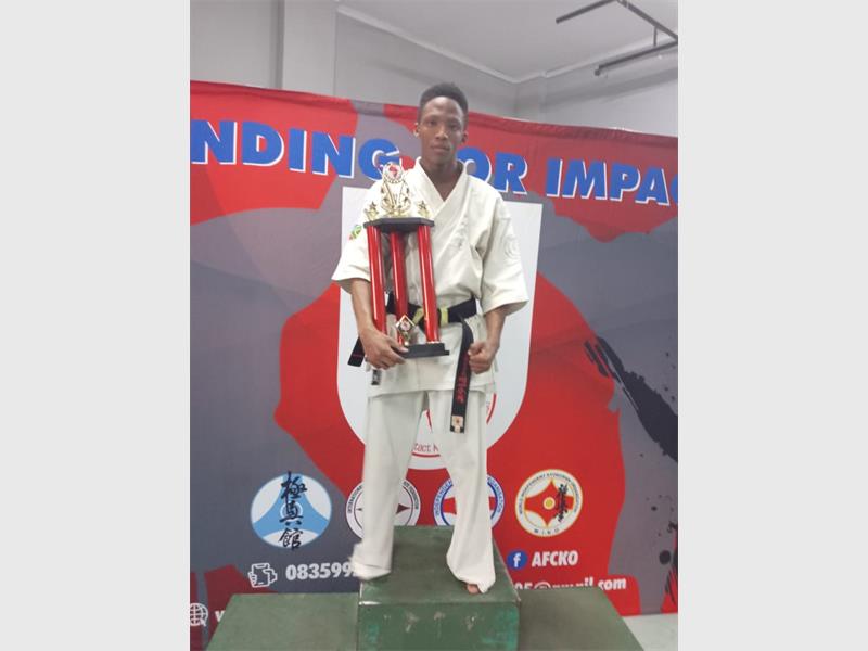 Lebonang Ndungwane from Enshin Karate South Africa in Nigel recently showcased his skills at the South African Sabaki Challenge in Boksburg.