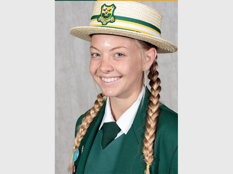 ’n Leerder van Hoër Volkskool het met haar spraakvermoë beïndruk tydens die Interskole Redenaarskompetisie