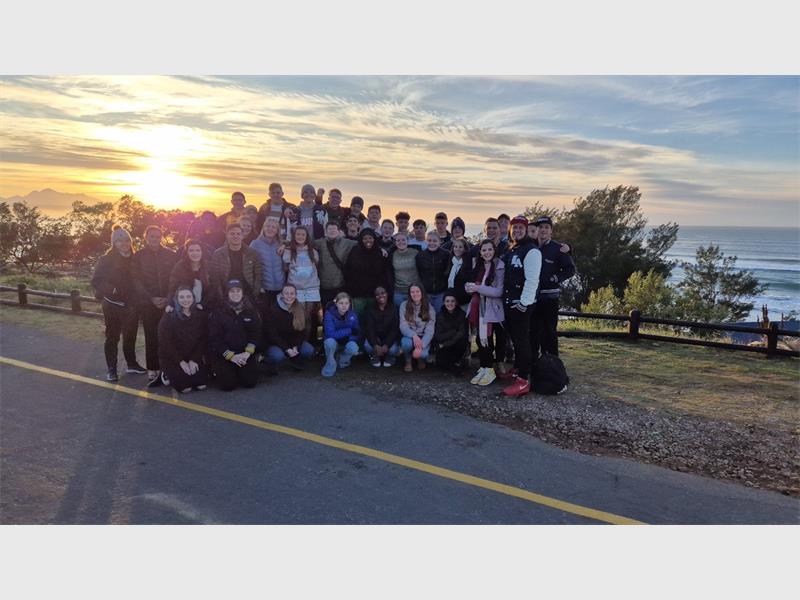 Strawwe kompetisie laat Amber skitter en bewys haar besgiheidsvernuf.