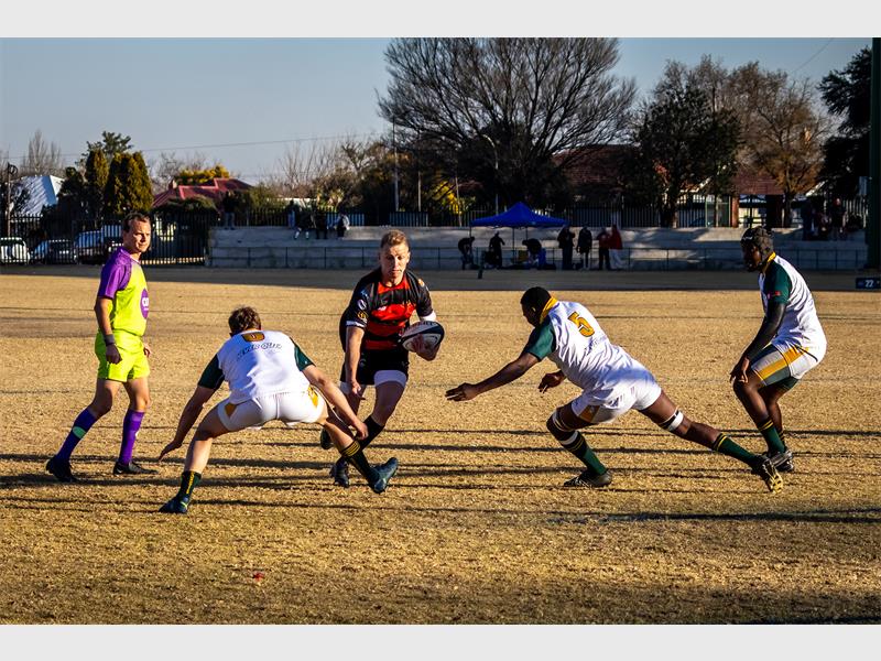 Heidelberg Rugbyklub wil vandag teen East Rand United wen om hul plek in die uitspeelrondtes van die Valke Merlin-reeks te verseker.
