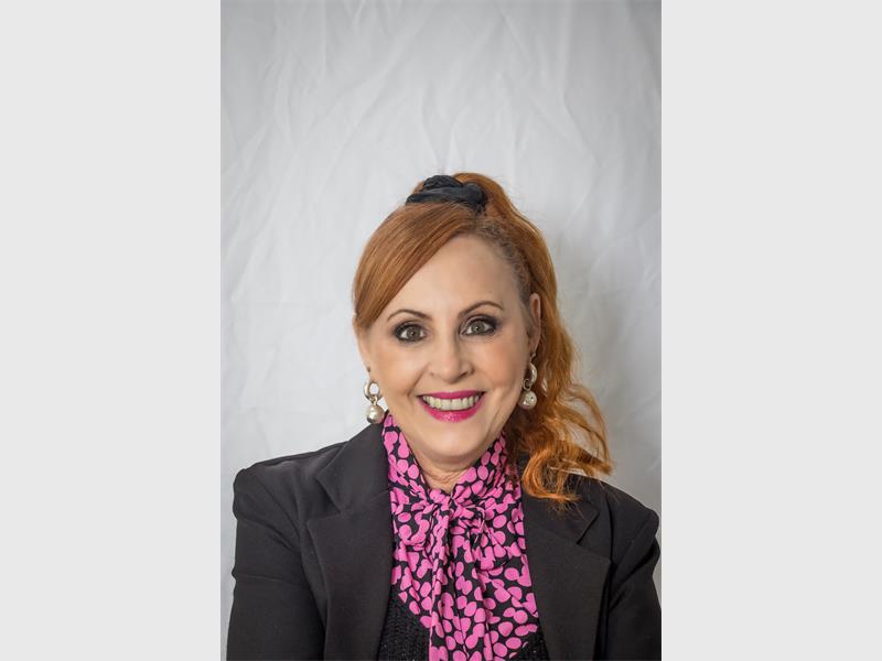 Heidelberg se mode-ikoon en inspirasiespreker, Sandra Taljaard, is genomineer as een van Voelgoed Media se Top-50 Inspirasievroue. Ondersteun haar deur te stem.