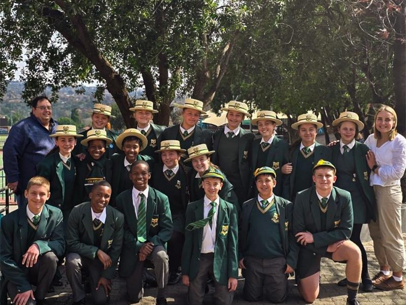 Leerders van Hoër Volkskool het onlangs hul debuut gemaak by die Conspirito Debatkompetisie in Pretoria, waar Mala van Jaarsveld en Kaylynn Botha veral uitgestaan het met indrukwekkende spraakvermoë.